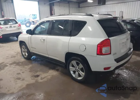 2011 Jeep Compass z USA, uszkodzony, nr VIN 1J4NT1FB5BD236502